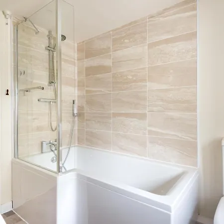 2 Bed In Penrith Oc-Sz085 בית נופש *