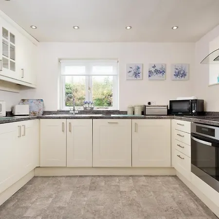 2 Bed In Penrith Oc-Sz085 * פנרית'